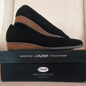 Dr. Scholl’s black flats, size 8